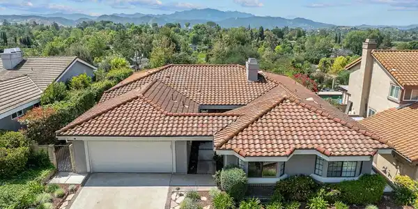 1660 Shadow Oaks Place
