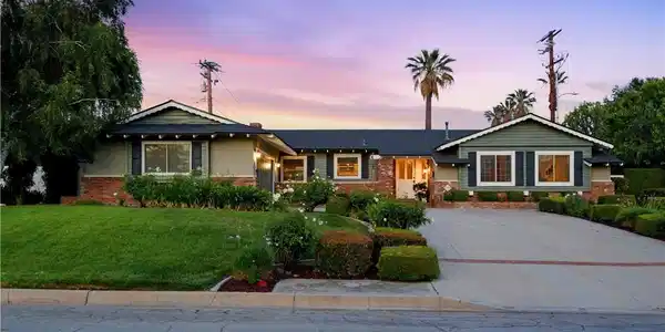 252 S Hacienda