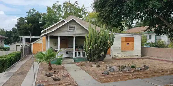 131 N Ivy Avenue