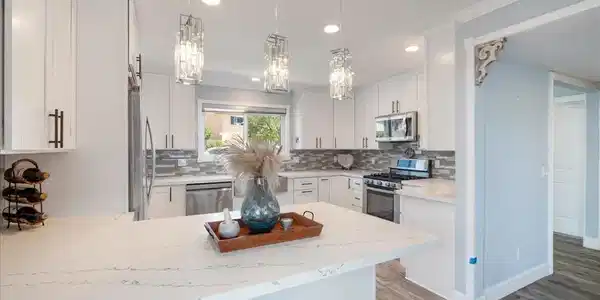 3834 Polaris Dr