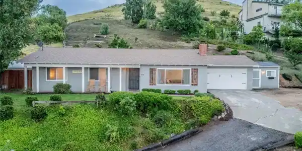 4659 Crestview