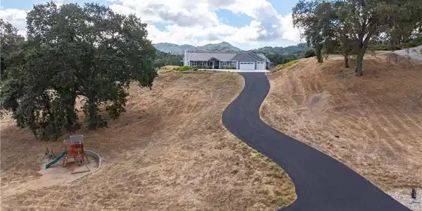 8765 San Rafael