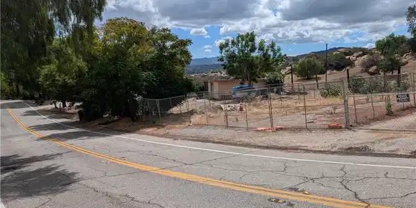 23912 BOX CANYON Road