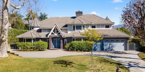 1328 Oaklawn Road