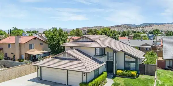 2102 Redrock Ct