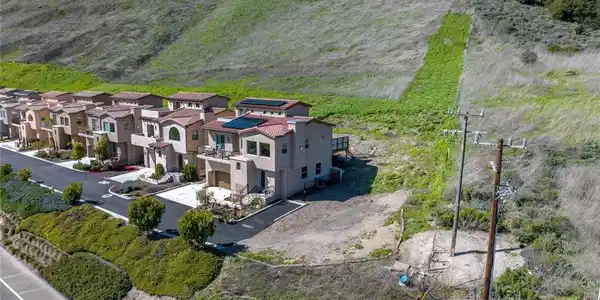 1079 Canyon Lane
