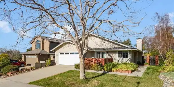 1120 Poppy Ln