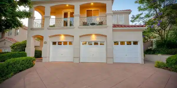 11671 Cypress Canyon Rd