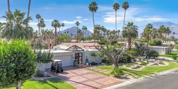 48900 Avenida El Nido