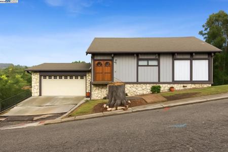 3660 Oak Knoll Blvd