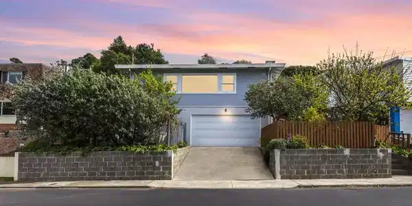 2536 Carquinez Ave