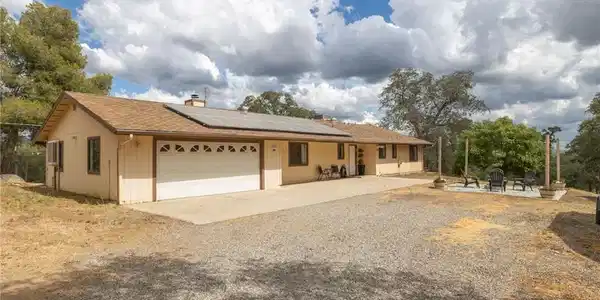 41856 Horseshoe Way