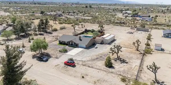 12186 Desert Ranch