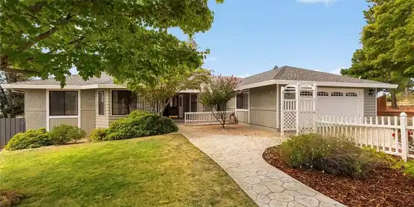 4992 Ravelle Court