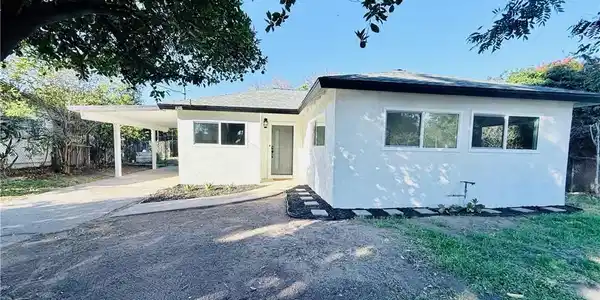 1648 W 23rd
