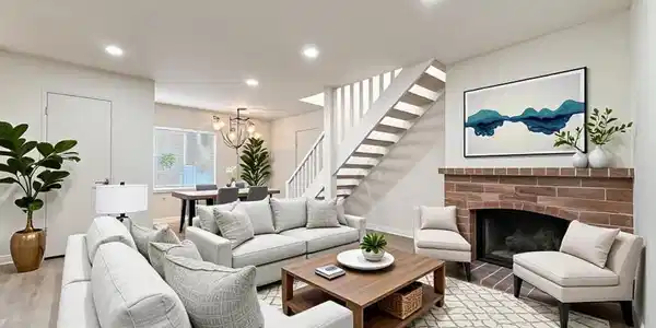 1752 E Avenida De Las Flores
