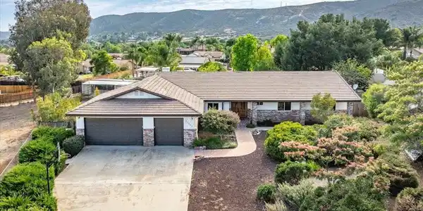 23803 Glenn Ellen Court