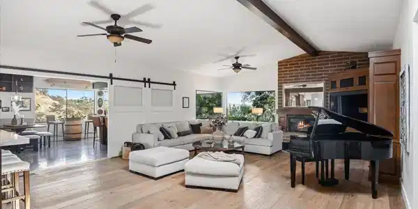 734 Avocado Ct