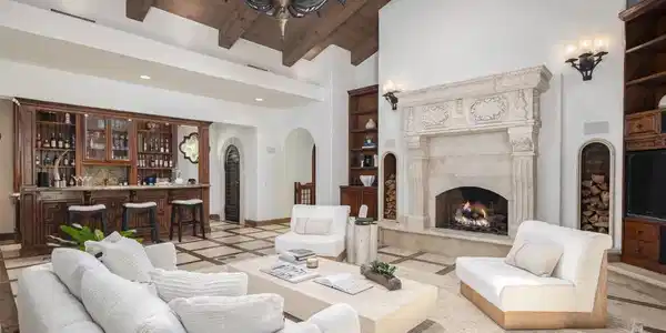 6568 La Valle Plateada