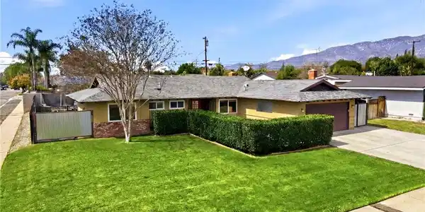 1403 N Tulare