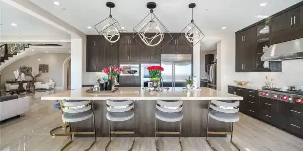 1132 Summit Oak