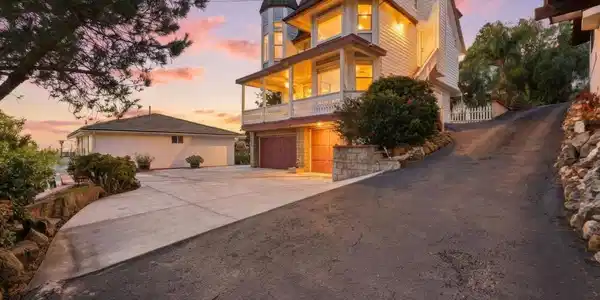 1650 Cuyamaca Ave