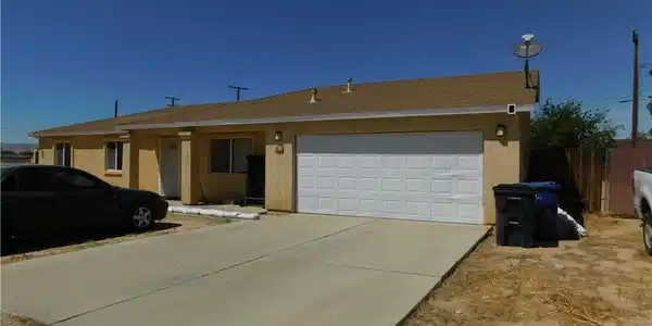 9037 S Loop