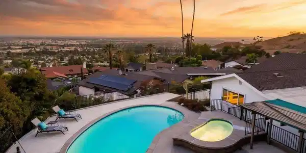 5544 Greenleaf