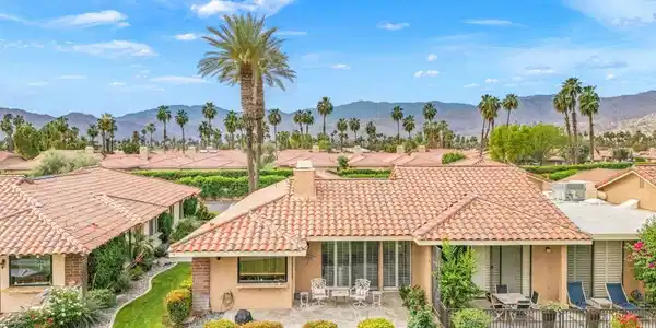 414 S Sierra Madre