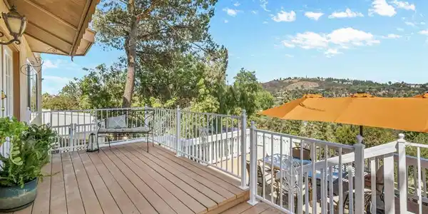 8659 GOLF Drive