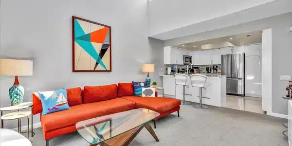 500 E Amado Road
