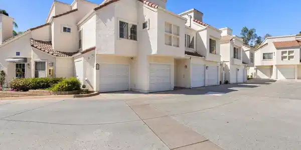 12010 Calle De Montana