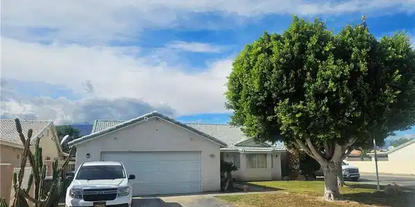 31525 Avenida Del Padre