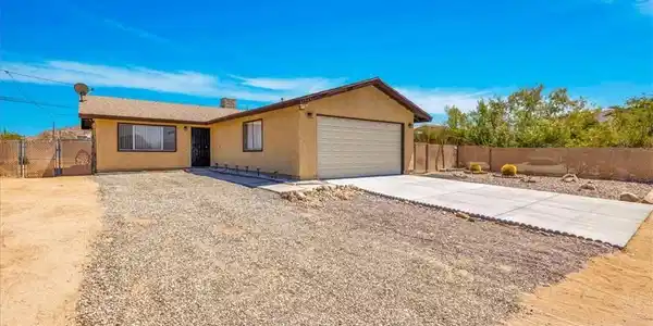 61945 Grand View Circle