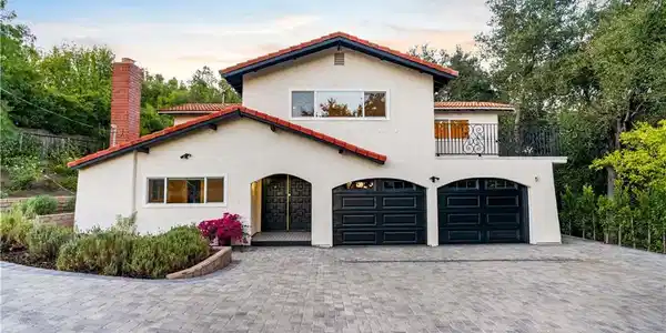 5712 Fairview Pl.