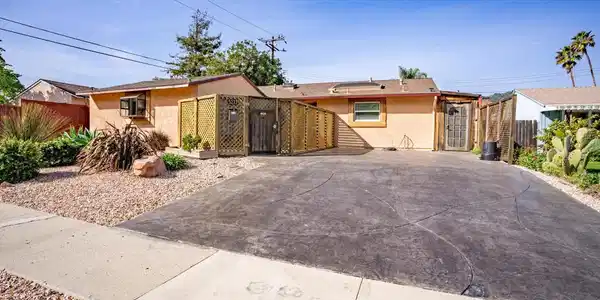 5233 Floral Drive