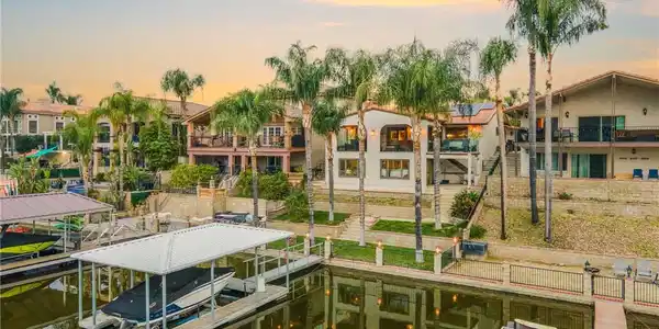 30084 Point Marina
