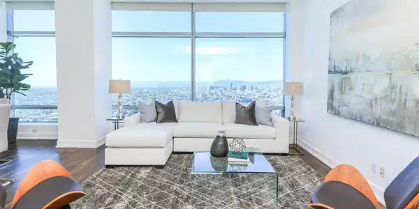 900 W OLYMPIC Boulevard