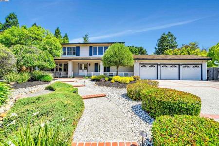 216 Salamanca Ct