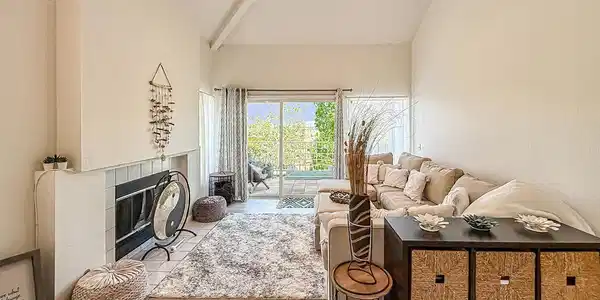 5965 Paseo Encantada