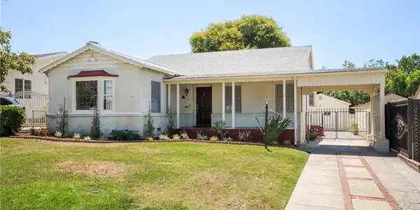 1324 Thompson Avenue