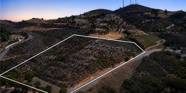 3104 Red Mountain Heights Drive