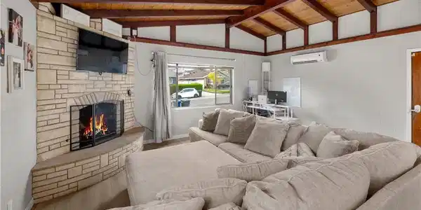 813 La Presa Avenue