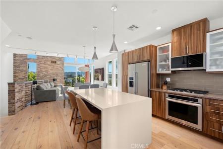 2470 Via Alta