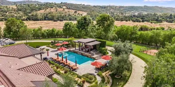 30823 Hilltop View Ct