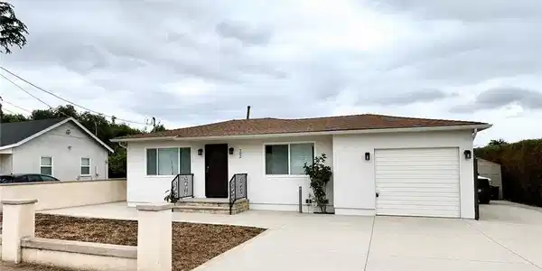 302 E Francis