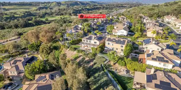 23 Greenvale
