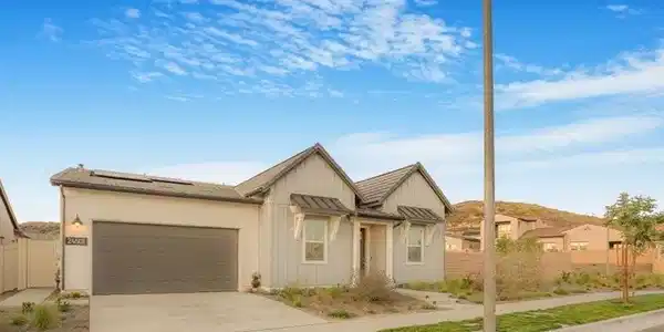 24501 Via Sendero
