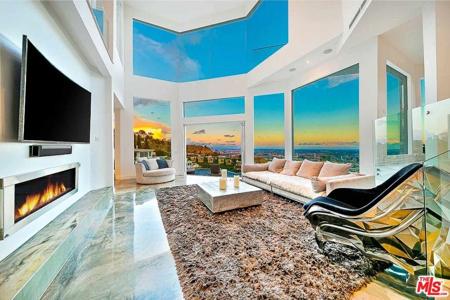 2183 Sunset Plaza Drive