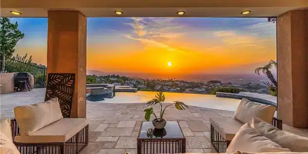 2815 Mountain Ridge